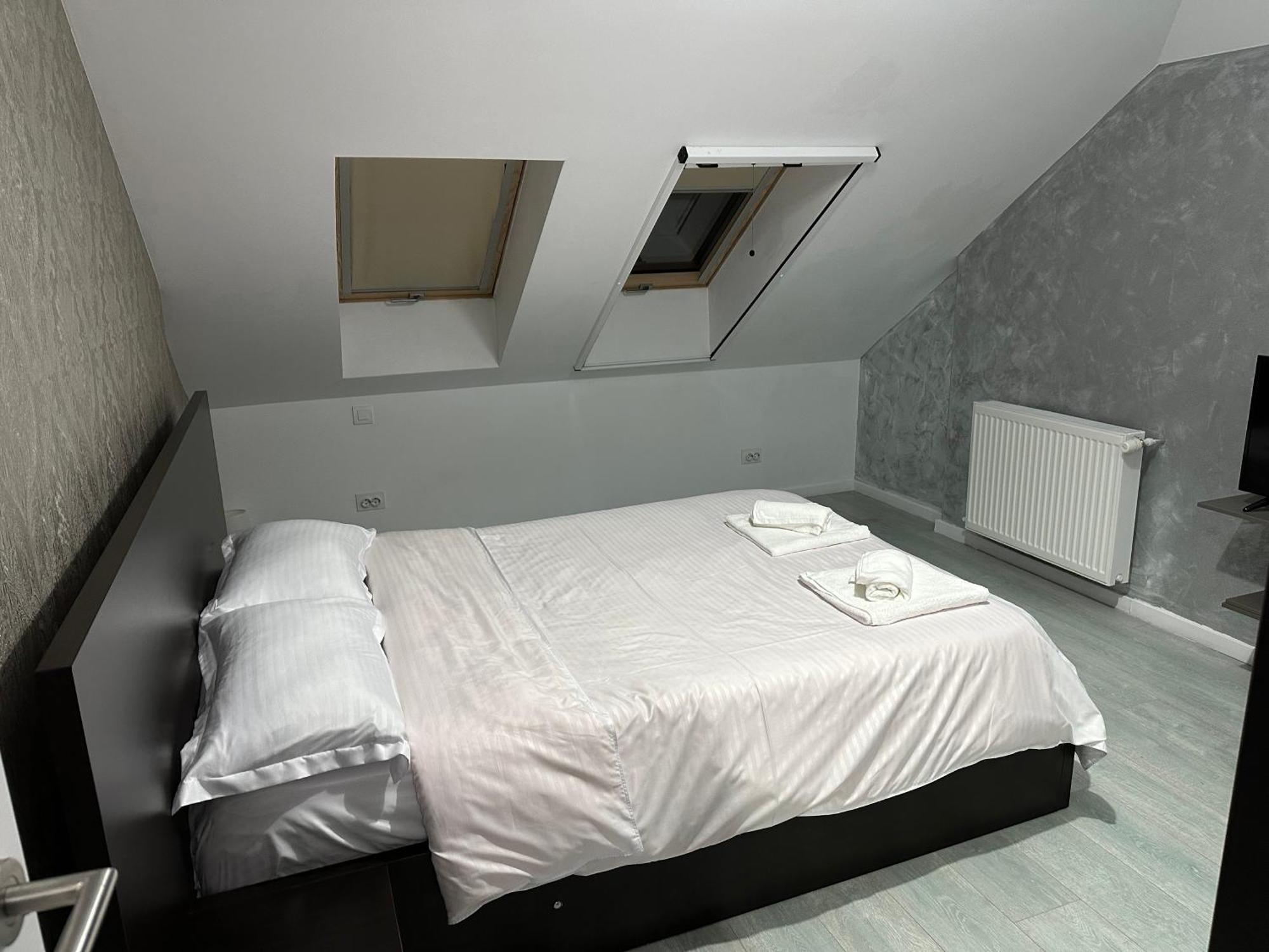 Toscana Apartments Otopeni Eksteriør billede